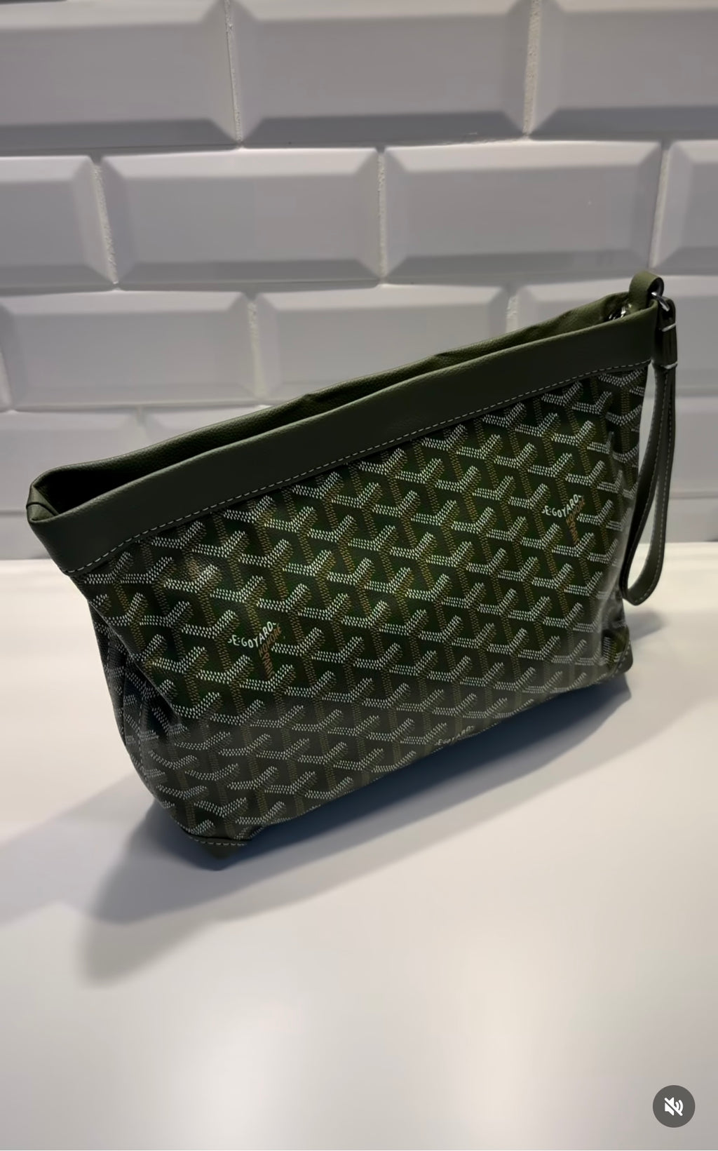 Classic Shoulder Bag
